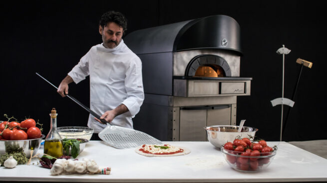 Neapolis 6 Using Moretti Forni most powerful and fastest oven