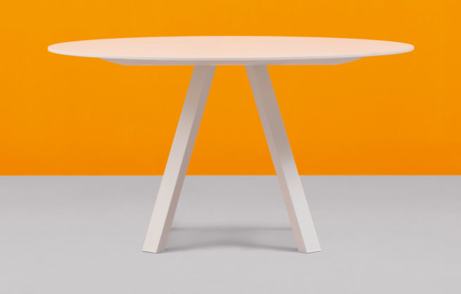 table,wood